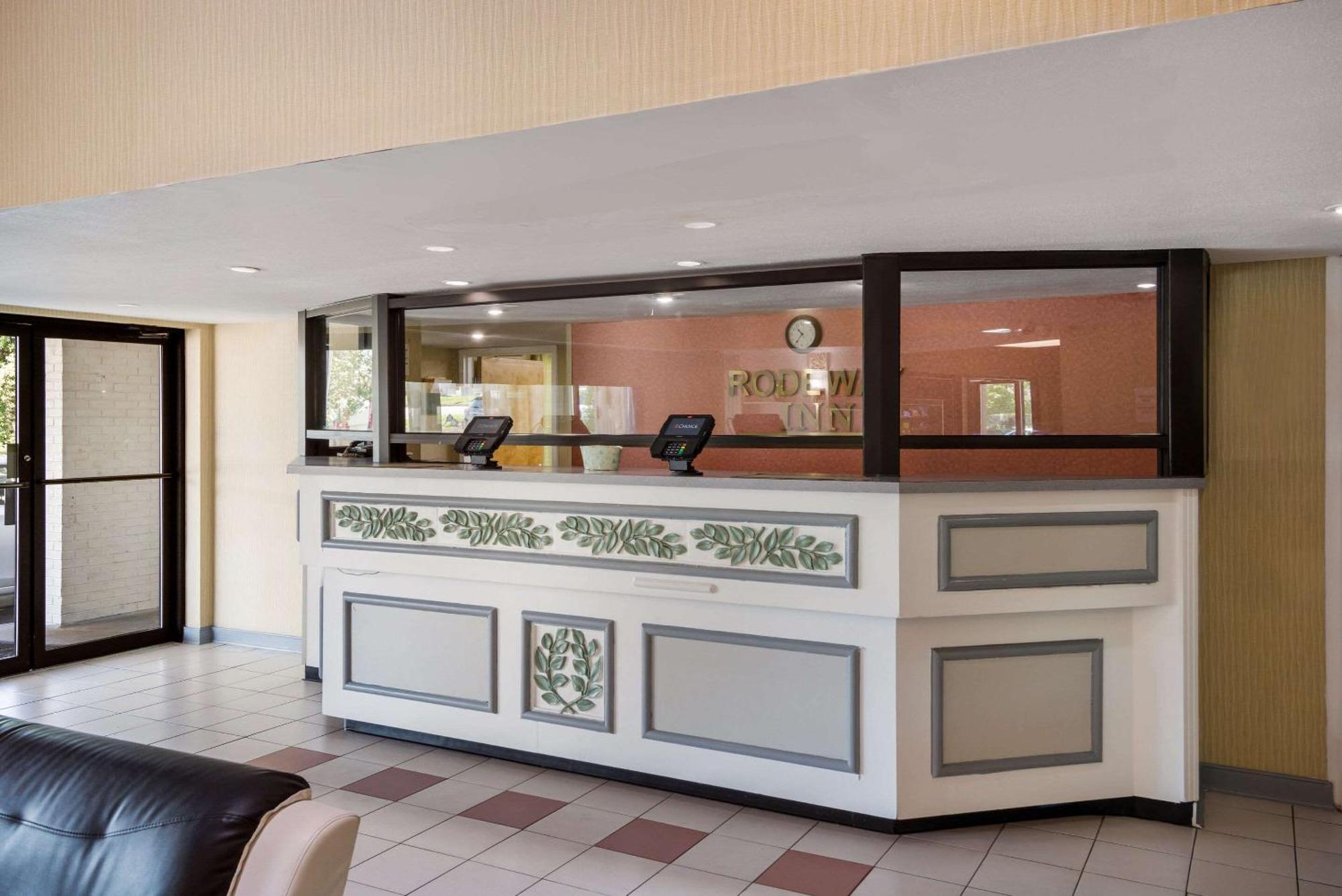 Rodeway Inn At Fort Lee Hopewell Exterior foto